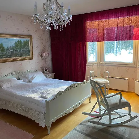 Aamiaismajoitus Kultainen Joutsen 3*