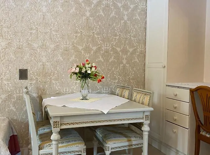 Kultainen Joutsen فندق مبيت وإفطار كوسامْوُ